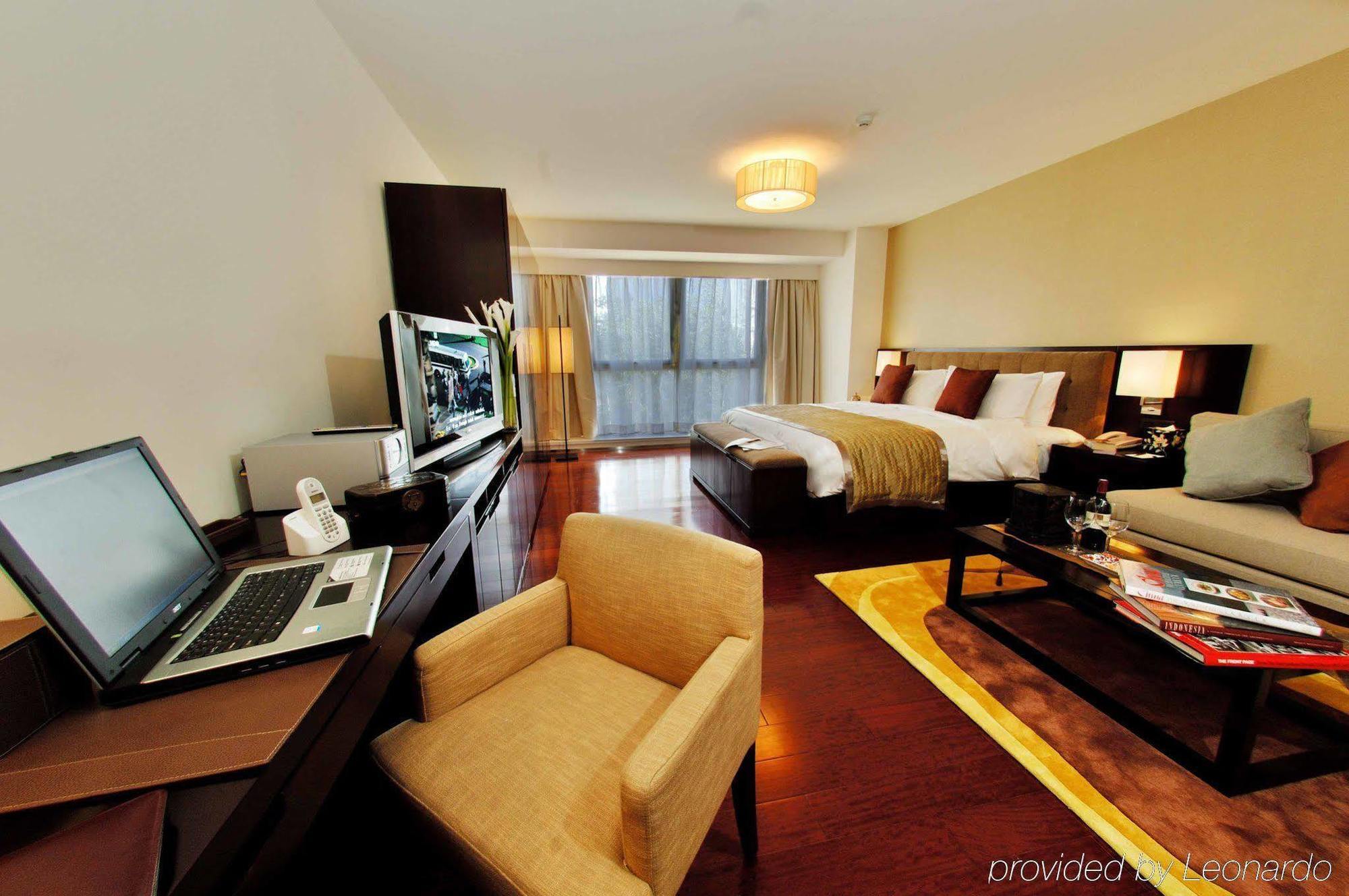 Oak Chateau Beijing Room photo